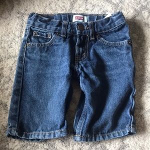 Levi’s shorts